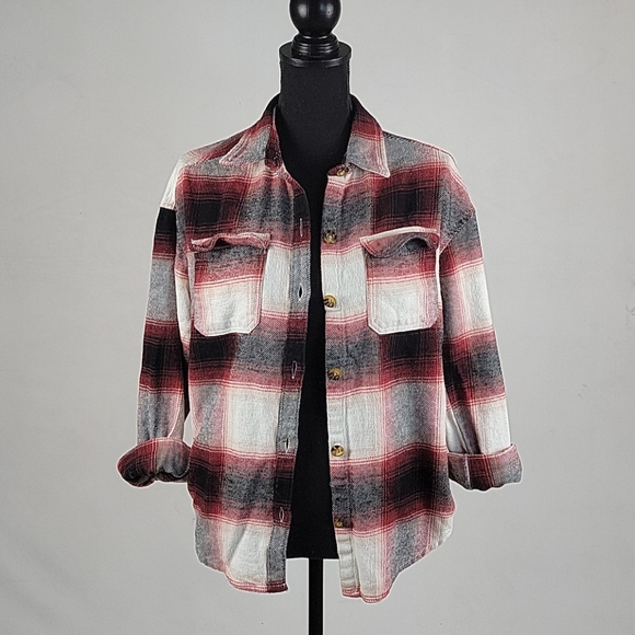 Hollister Jackets & Blazers - Hollister plaid boyfriend fit shirt jacket